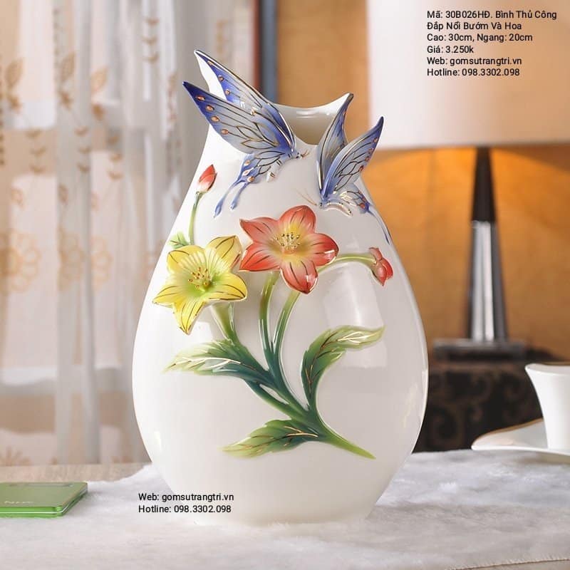 BÌNH THỦ CÔNG ĐẮP NỔI BƯỚM VÀ HOA